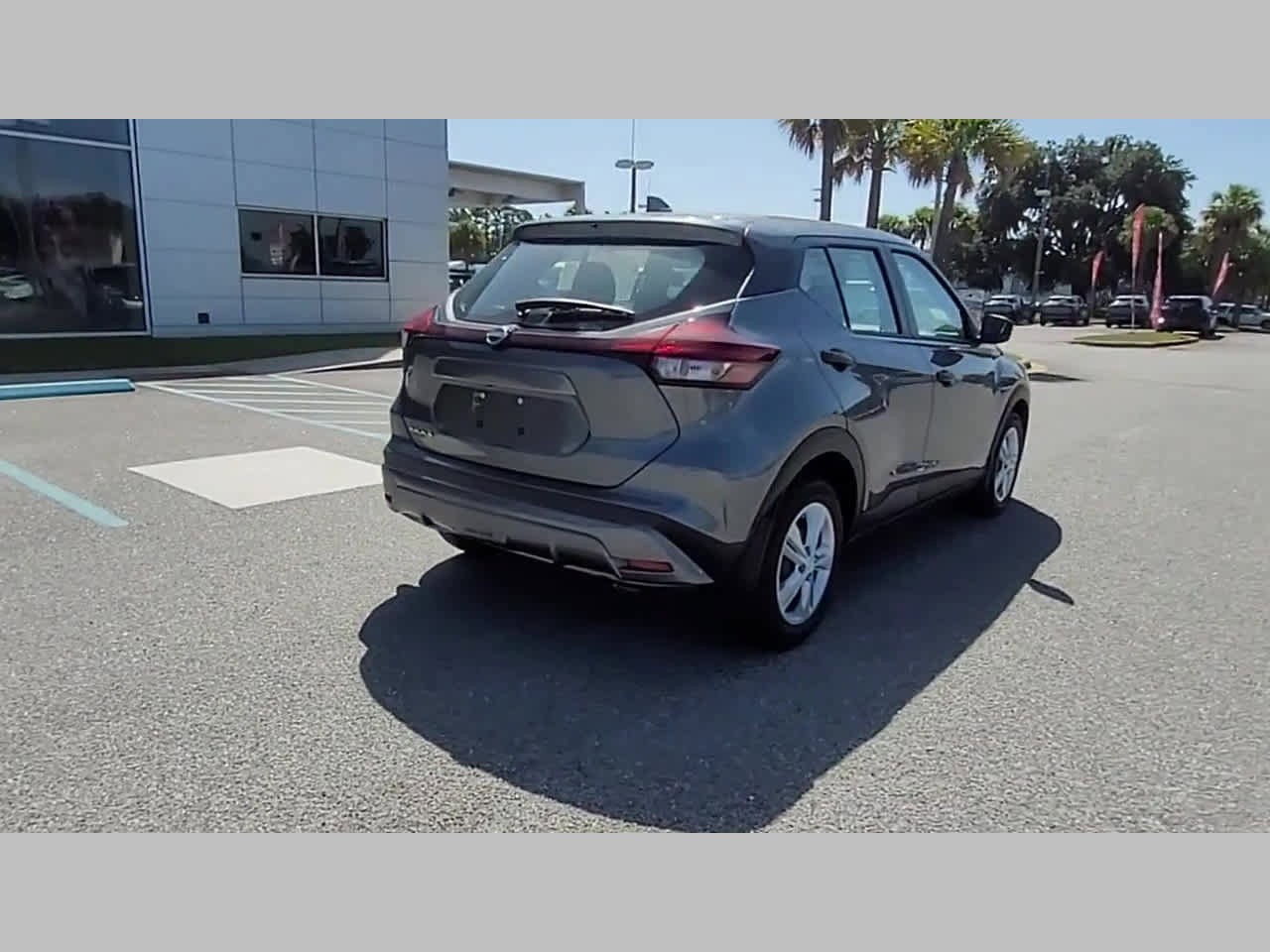 New 2025 Nissan Kicks Play S image 28