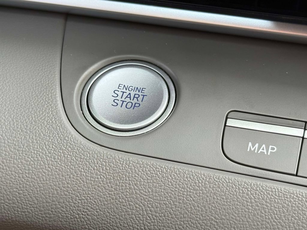 Used 2023 Hyundai Elantra SEL w/ Convenience Package FWD image 23