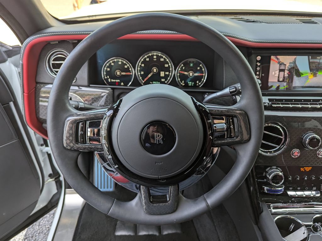 Used 2022 Rolls-Royce Cullinan Black Badge AWD/4WD image 14