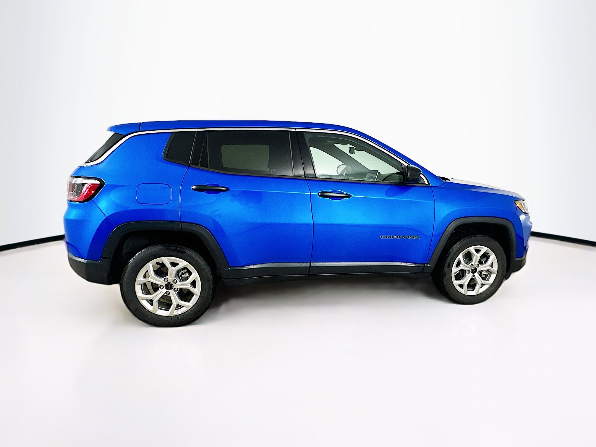 Certified 2025 Jeep Compass Sport image 8