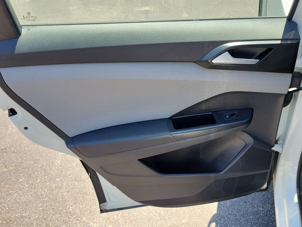 Used 2022 Volkswagen Taos S FWD image 8