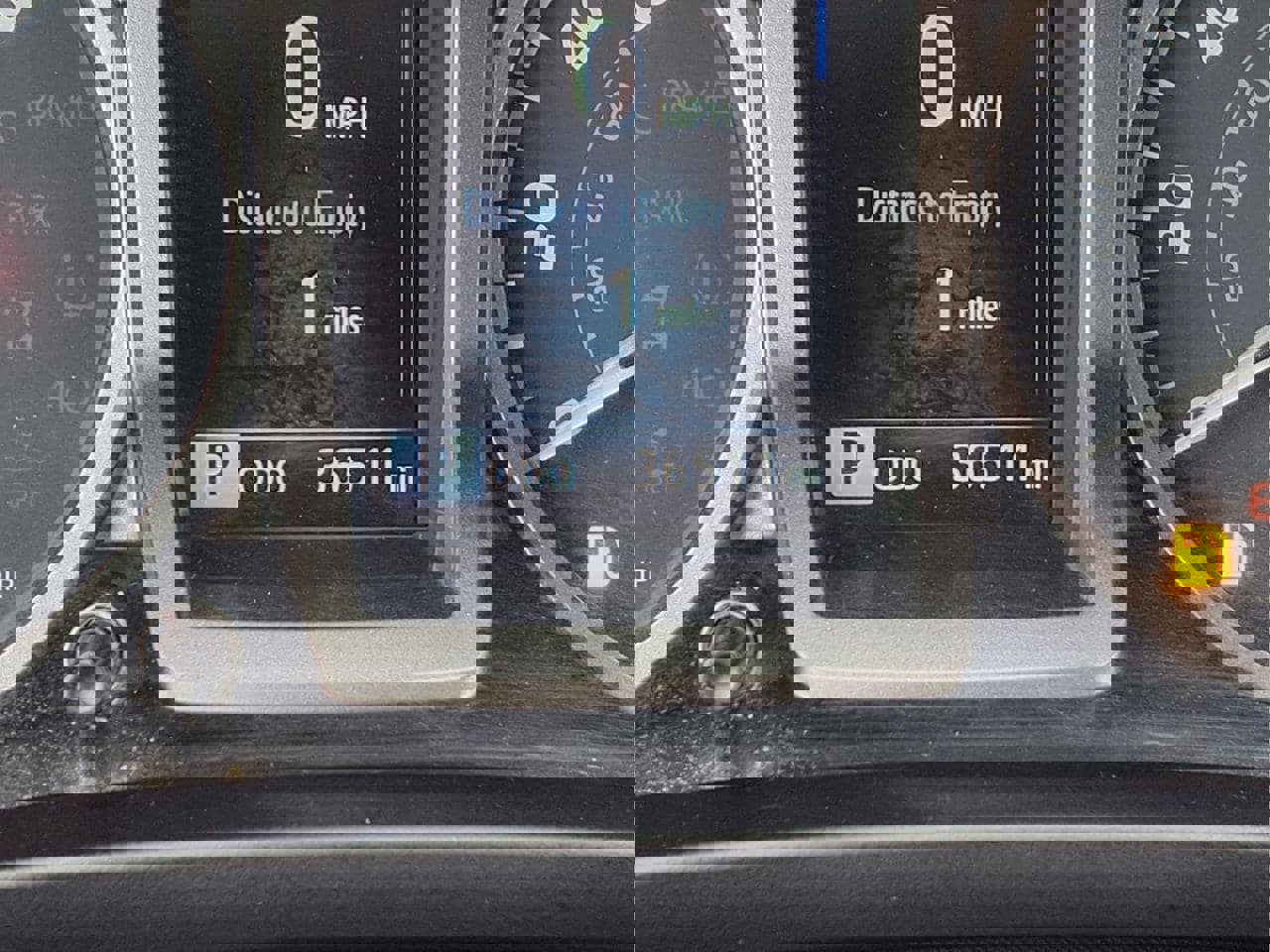 Used 2023 Toyota Tacoma SR5 w/ Technology Package image 25