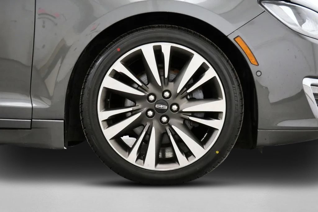 Used 2020 Lincoln MKZ Reserve w/ Elements Package FWD image 33