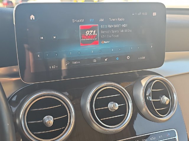 Used 2022 Mercedes-Benz GLC 300 4MATIC image 16