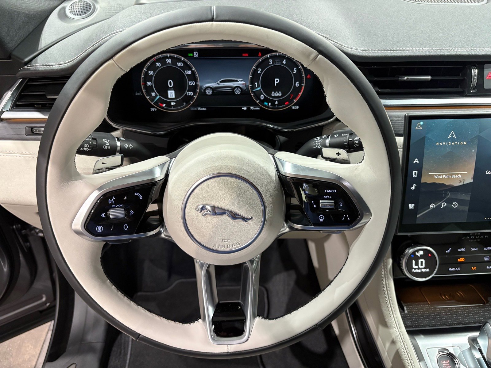 New 2026 Jaguar F-PACE R-Dynamic S image 15