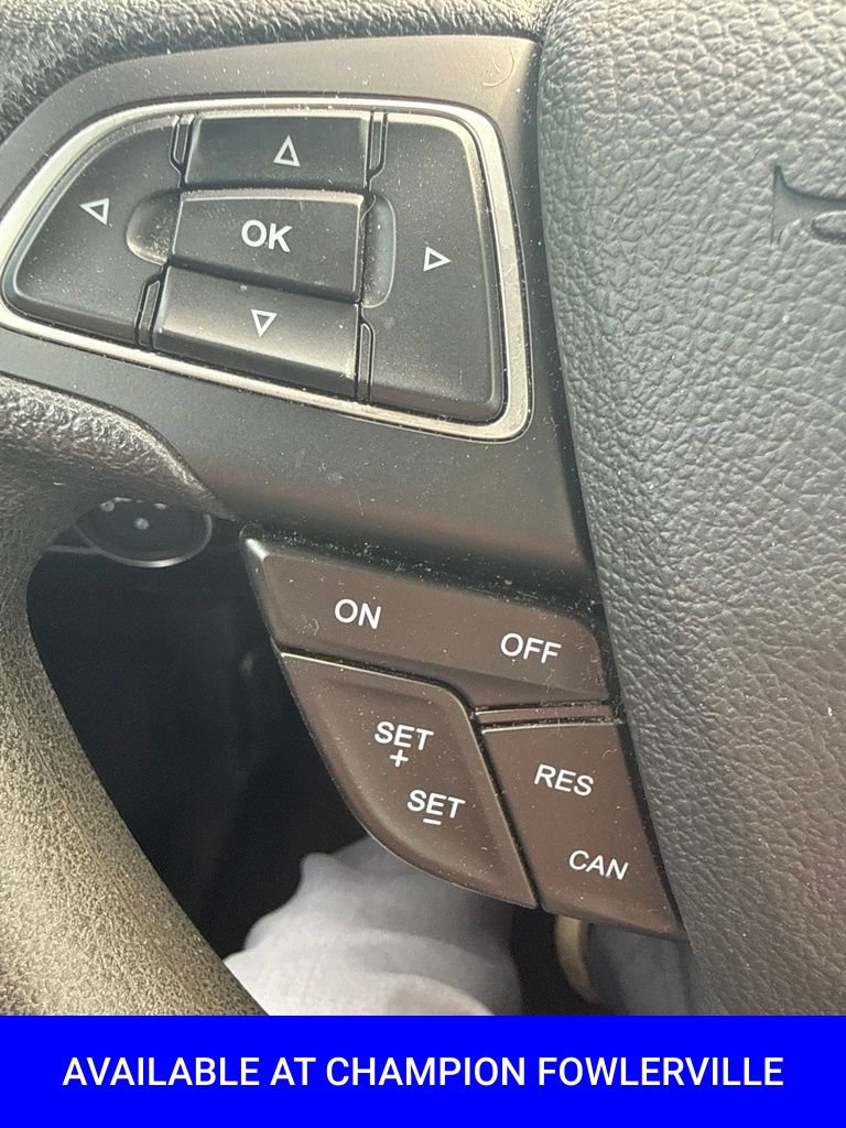 Used 2018 Ford Focus SE w/ SE Appearance Package FWD image 25