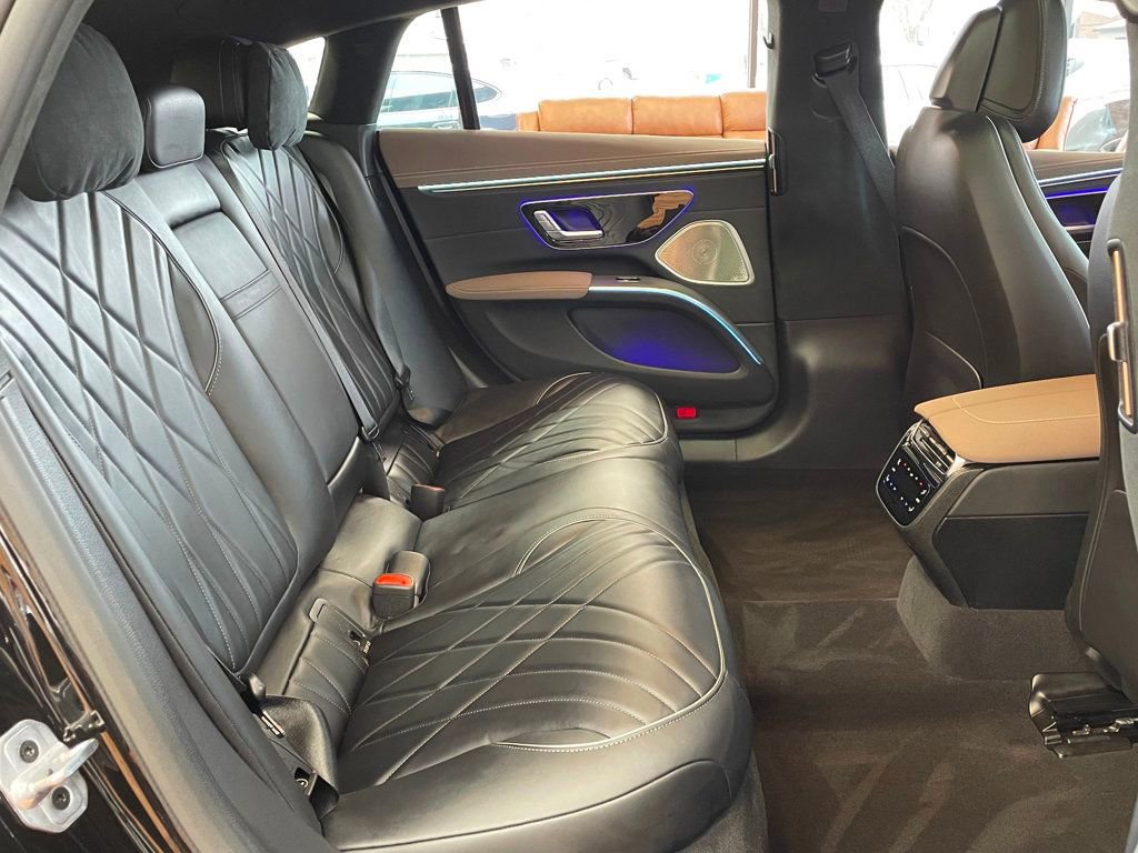 Used 2022 Mercedes-Benz EQS 580 4MATIC Sedan image 21