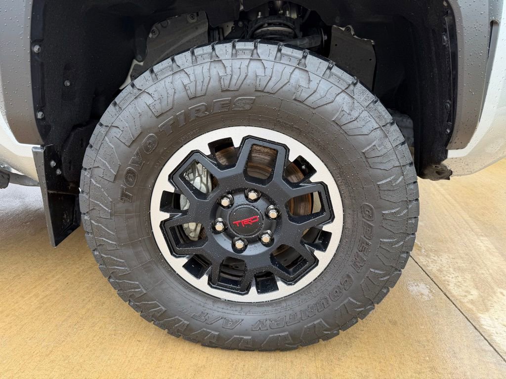 Used 2024 Toyota Tacoma TRD Off-Road AWD/4WD image 9