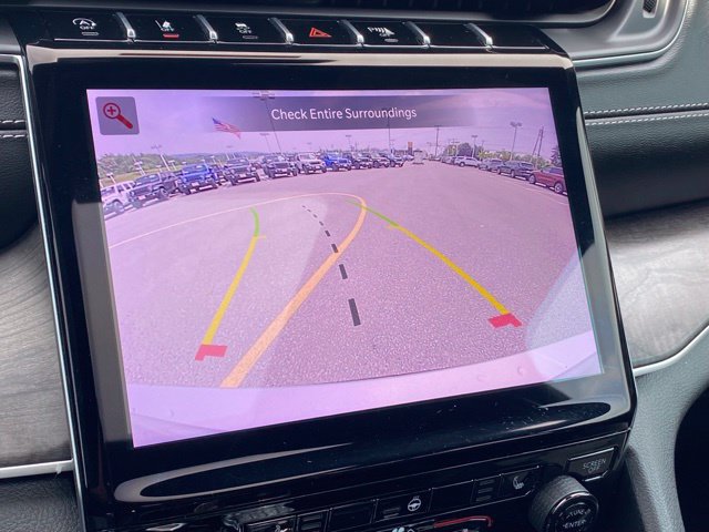 Used 2025 Jeep Grand Cherokee L Limited w/ Black Appearance Package AWD/4WD image 18