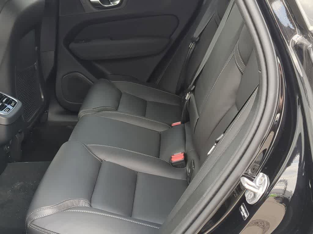 New 2026 Volvo XC60 B5 Ultra w/ Protection Package Premier AWD/4WD image 18