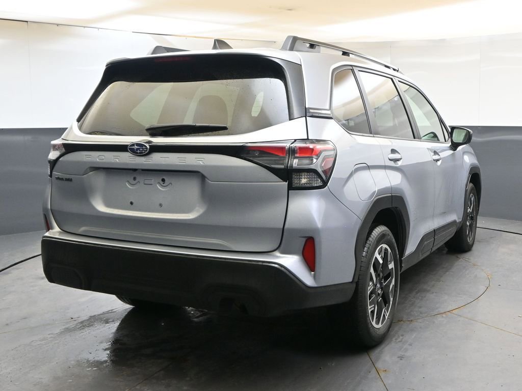 Certified 2025 Subaru Forester Premium AWD/4WD image 5