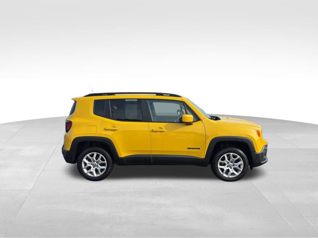 Used 2017 Jeep Renegade Latitude AWD/4WD image 29