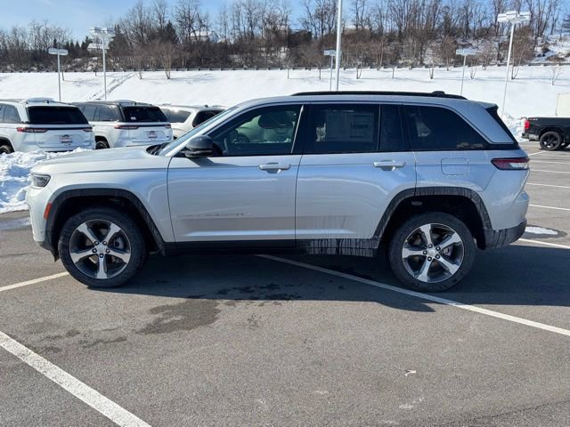 New 2026 Jeep Grand Cherokee Limited w/ Luxury Tech Group II AWD/4WD image 4