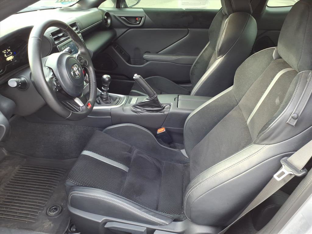Used 2023 Toyota GR86 Premium image 5