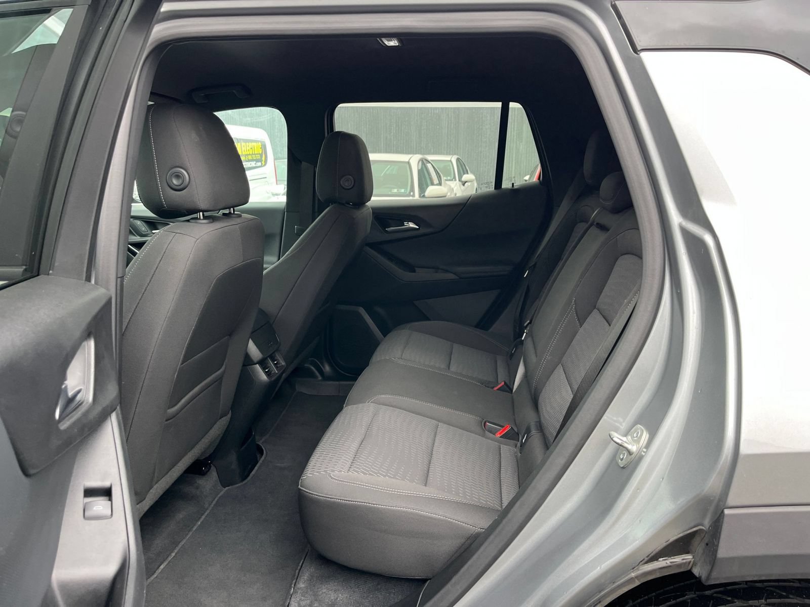 Used 2025 Chevrolet Equinox LT FWD image 26