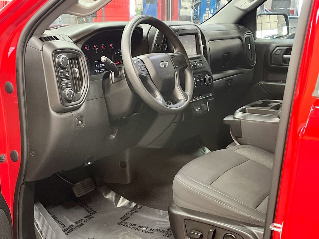 Used 2023 Chevrolet Silverado 1500 Custom AWD/4WD image 9