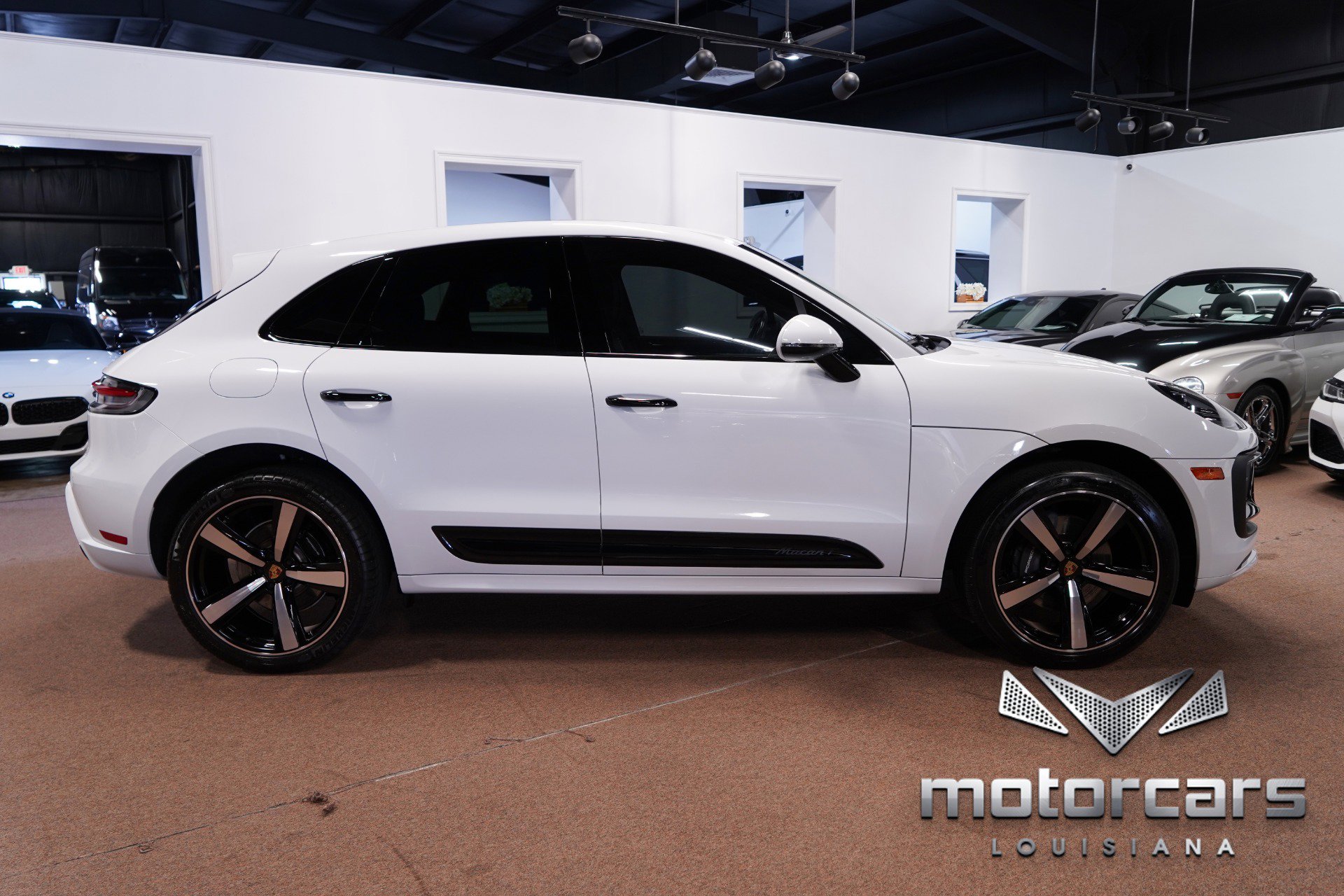 Used 2024 Porsche Macan Turbo w/ Premium Plus Package image 8
