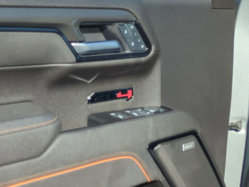 Used 2025 GMC Sierra 1500 AT4 image 22