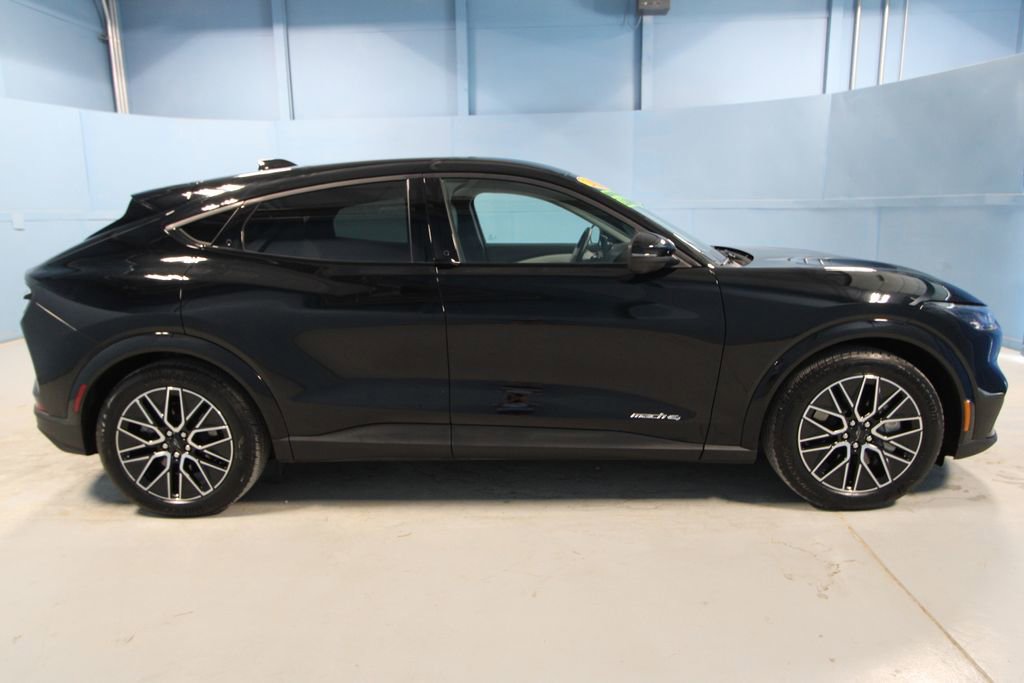 Used 2025 Ford Mustang Mach-E Premium AWD/4WD image 32