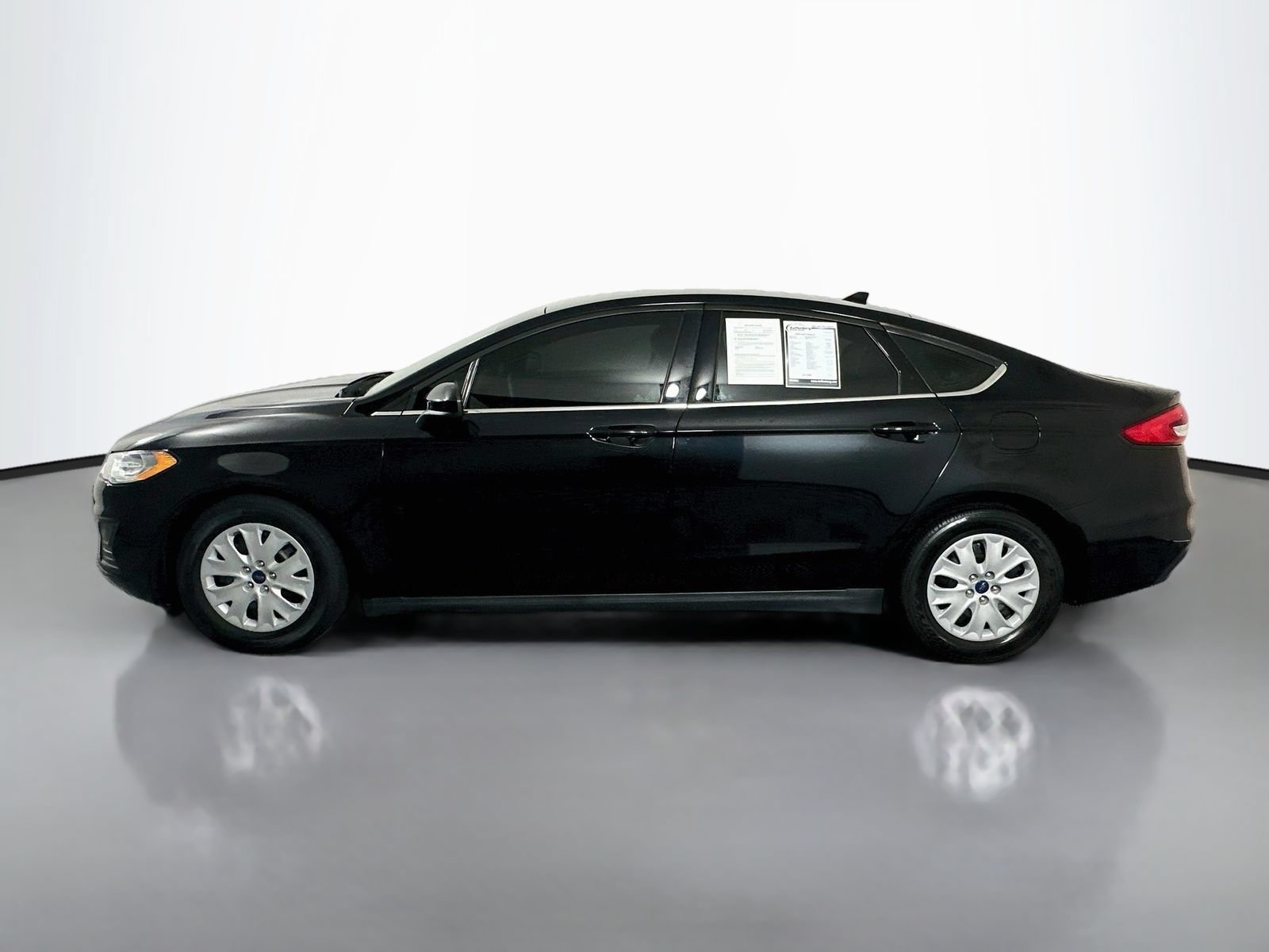 Used 2020 Ford Fusion S FWD image 4