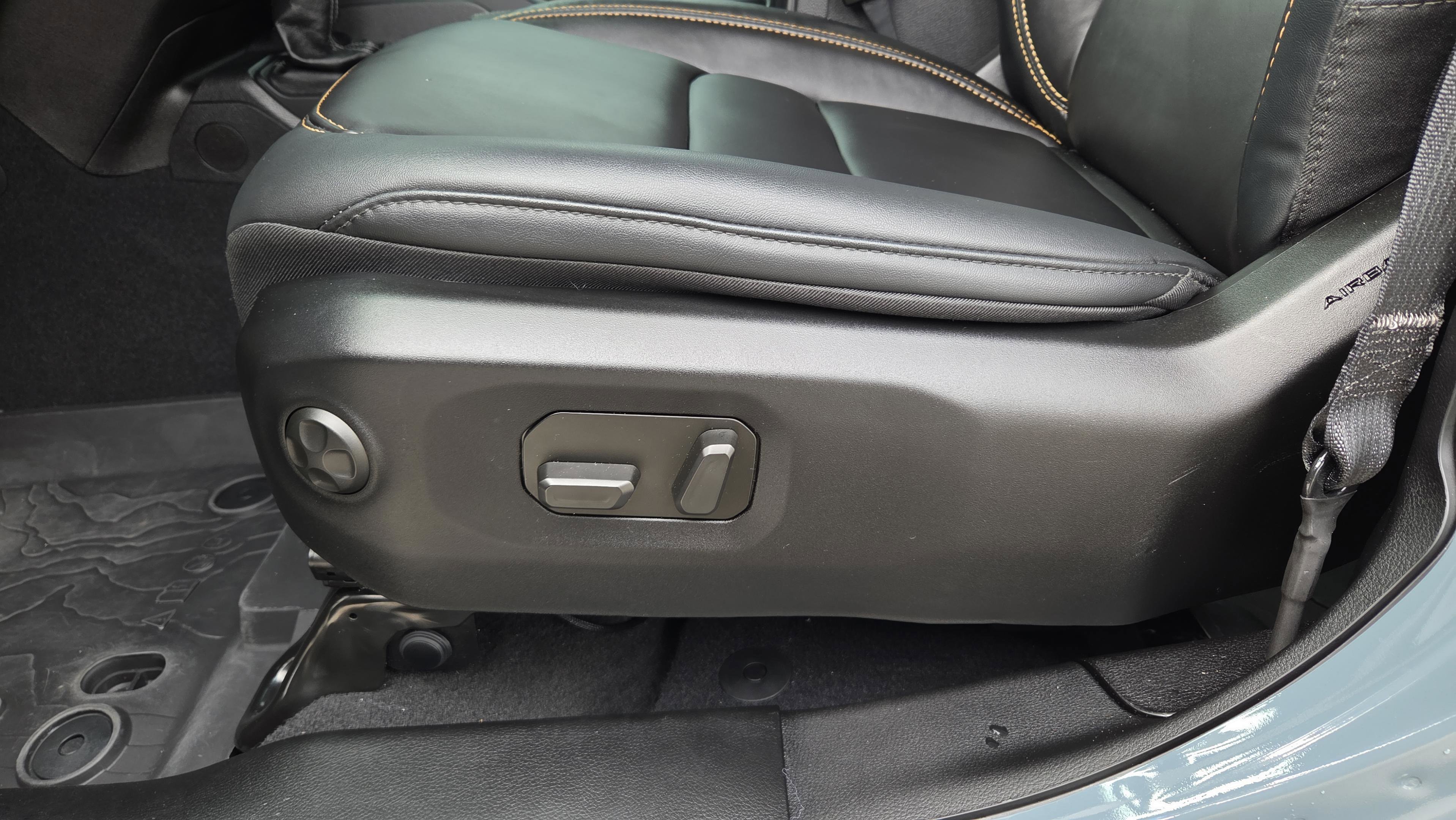 Used 2025 Jeep Wrangler Unlimited Rubicon 392 image 19