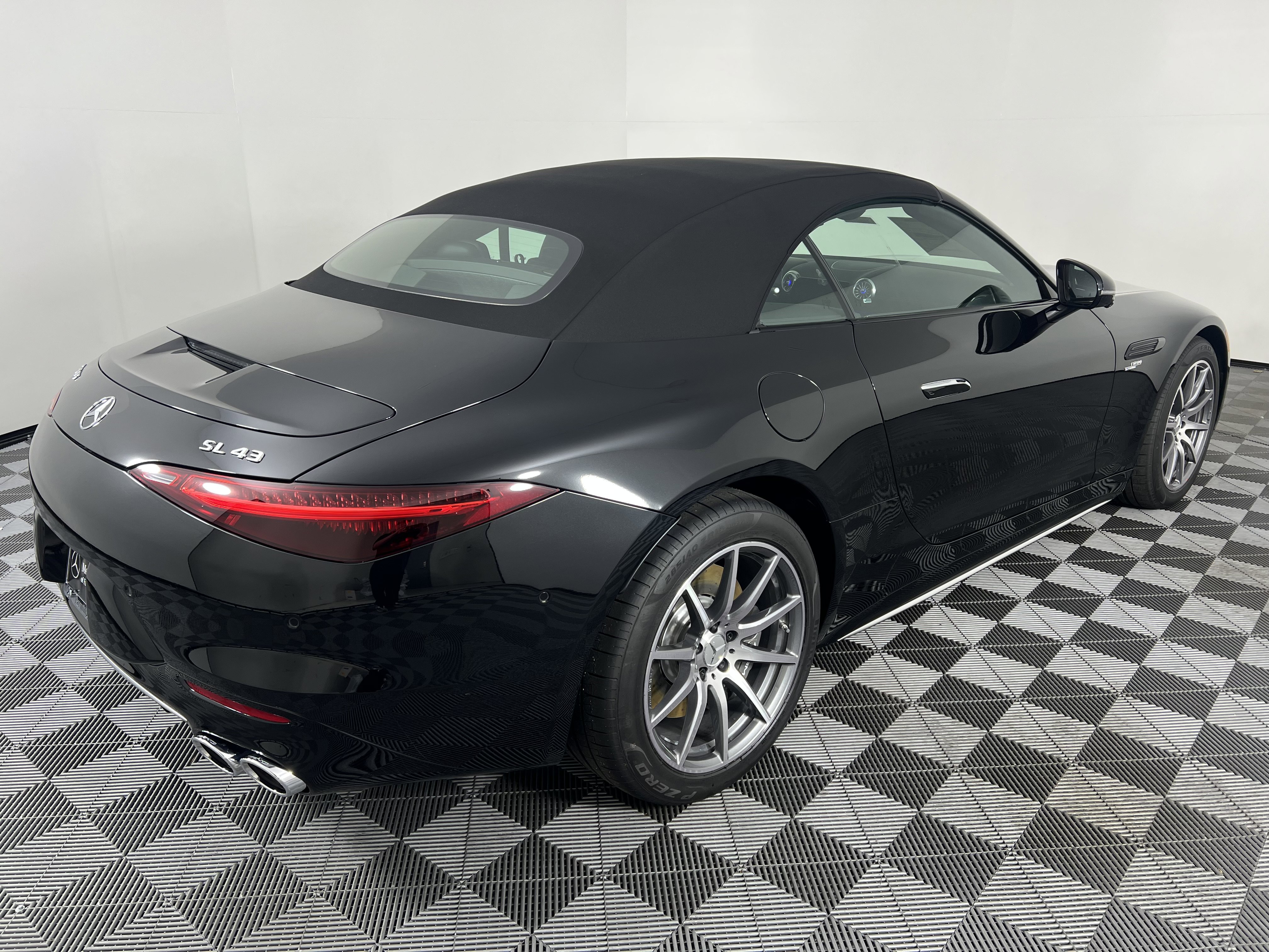 New 2025 Mercedes-Benz SL 43 AMG image 12