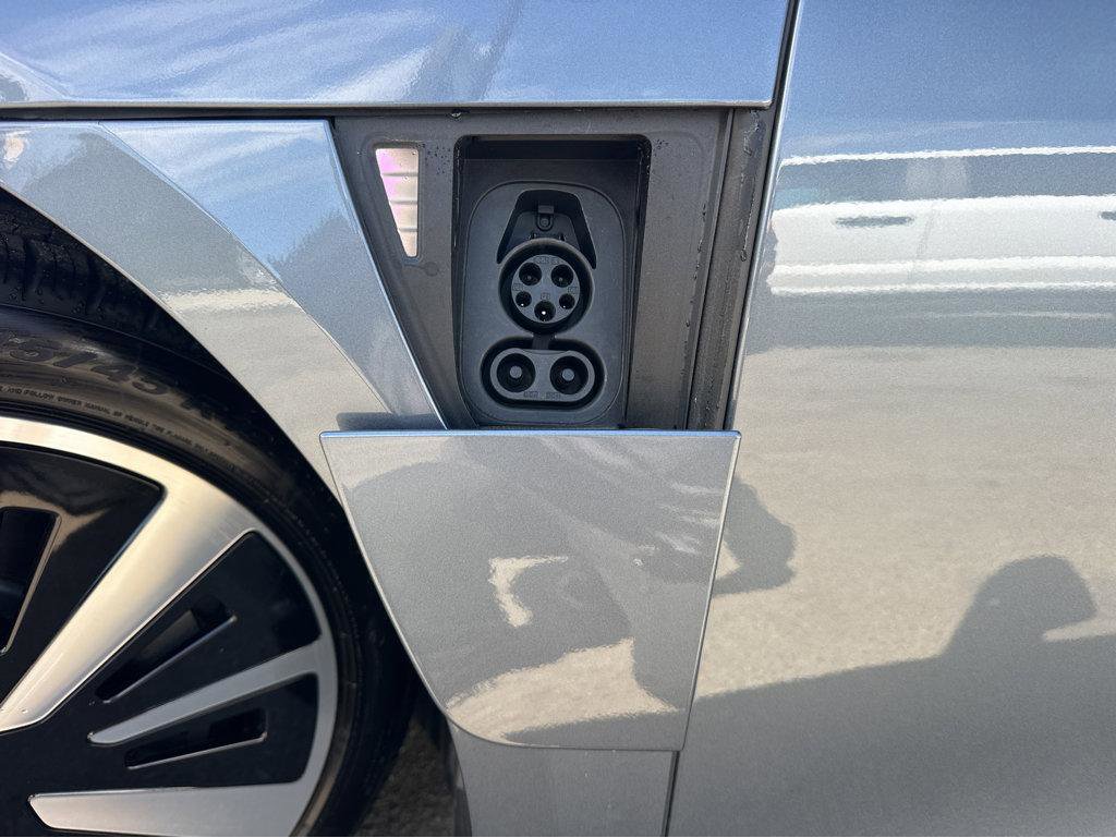 Used 2024 Lucid Air Pure image 40