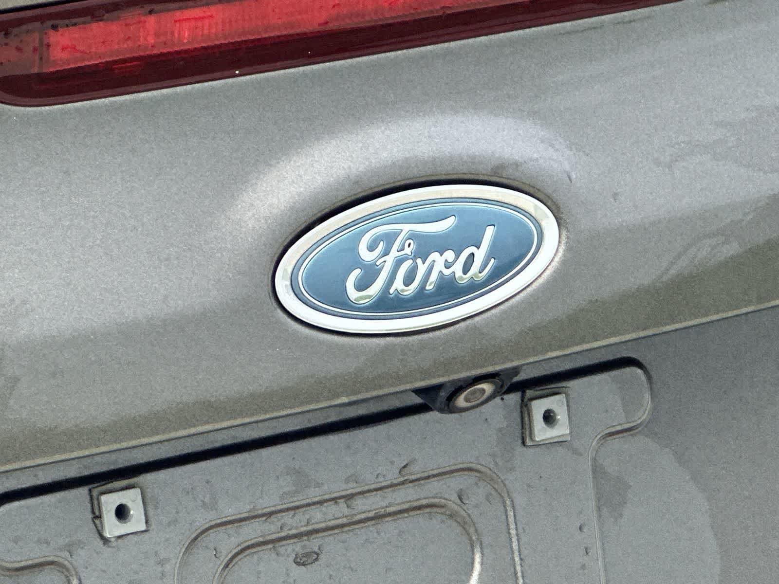 Used 2015 Ford Focus Titanium FWD image 15