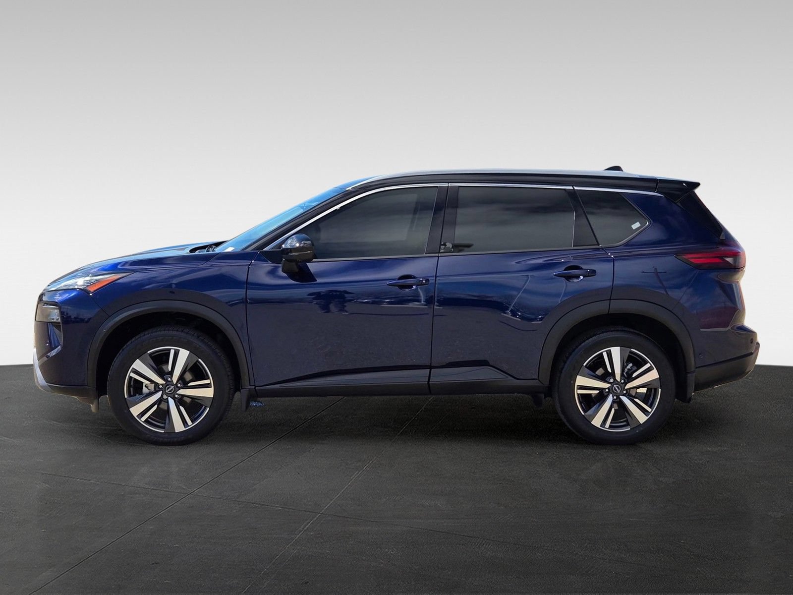 Used 2025 Nissan Rogue SL image 7