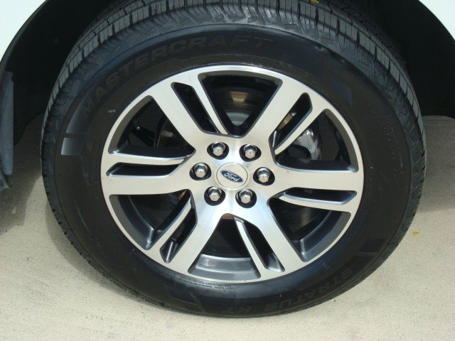 Used 2024 Ford Expedition XLT RWD image 13