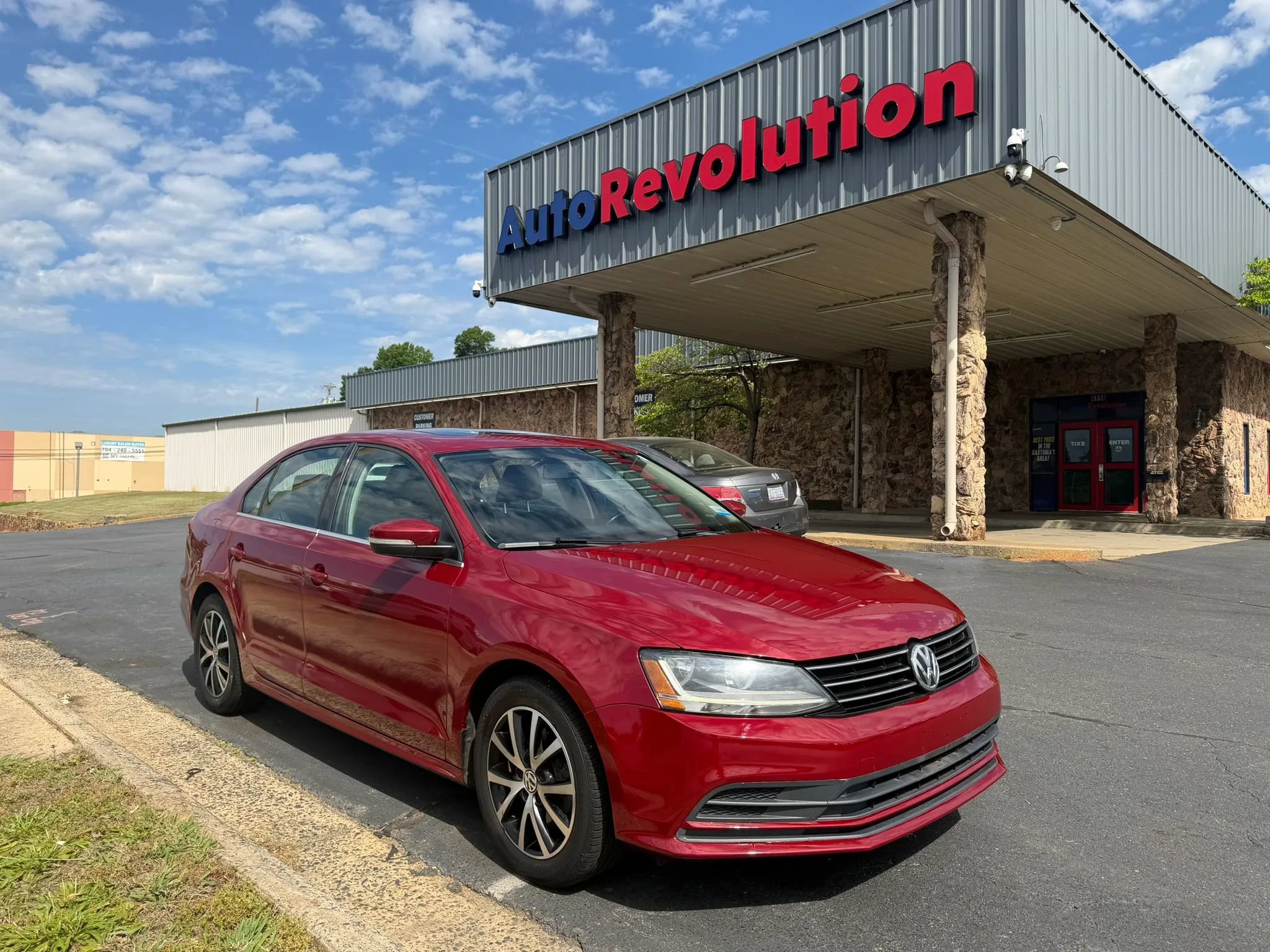 Used 2017 Volkswagen Jetta SE FWD image 1