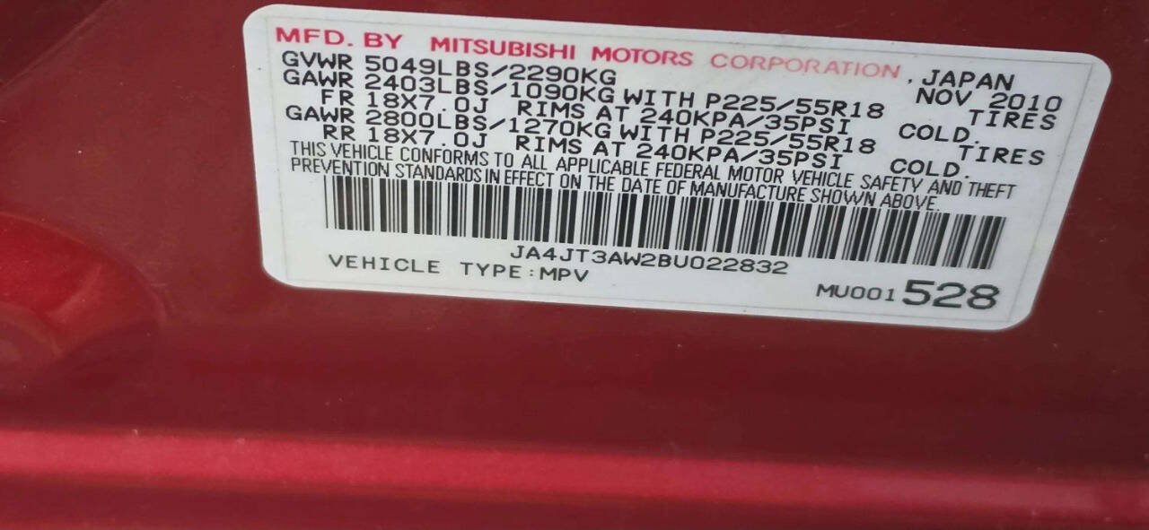 Used 2011 Mitsubishi Outlander SE AWD/4WD image 10