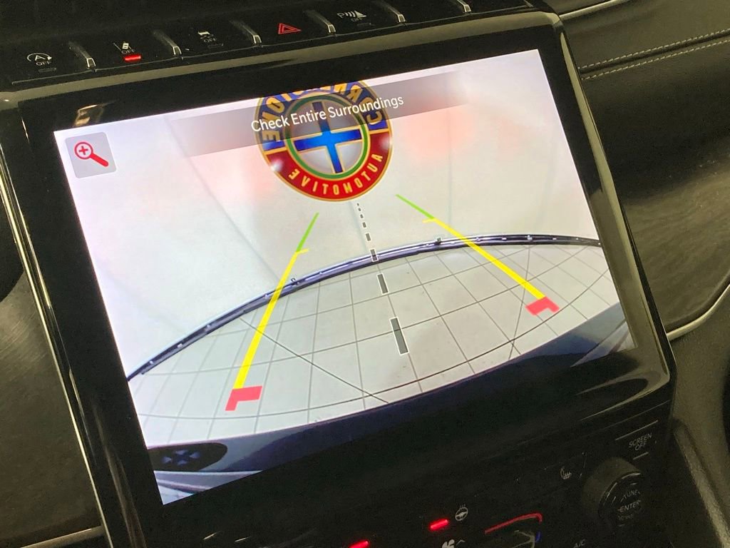 Used 2023 Jeep Grand Cherokee Limited image 5