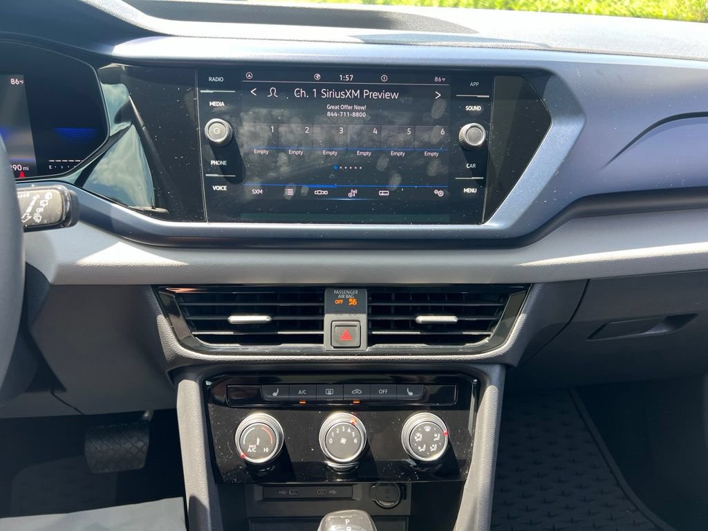 Certified 2023 Volkswagen Taos SE w/ Panoramic Sunroof Package FWD image 21