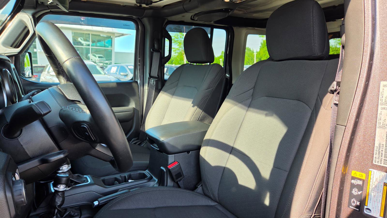 Used 2023 Jeep Wrangler Unlimited w/ Cold Weather Group image 26