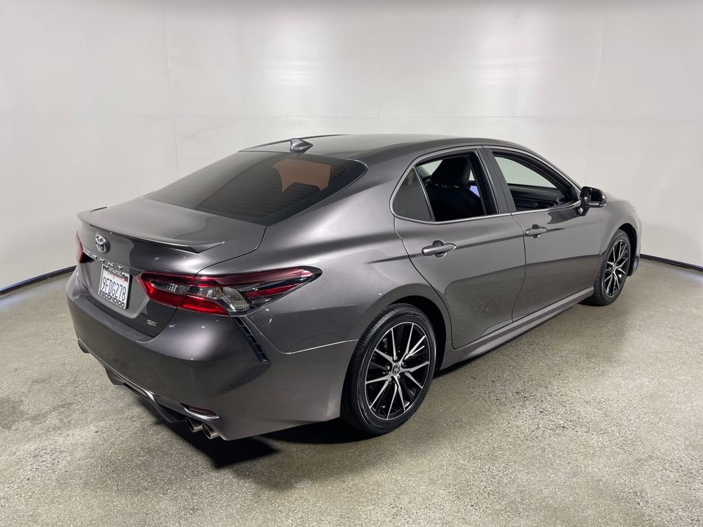 Certified 2023 Toyota Camry SE image 3