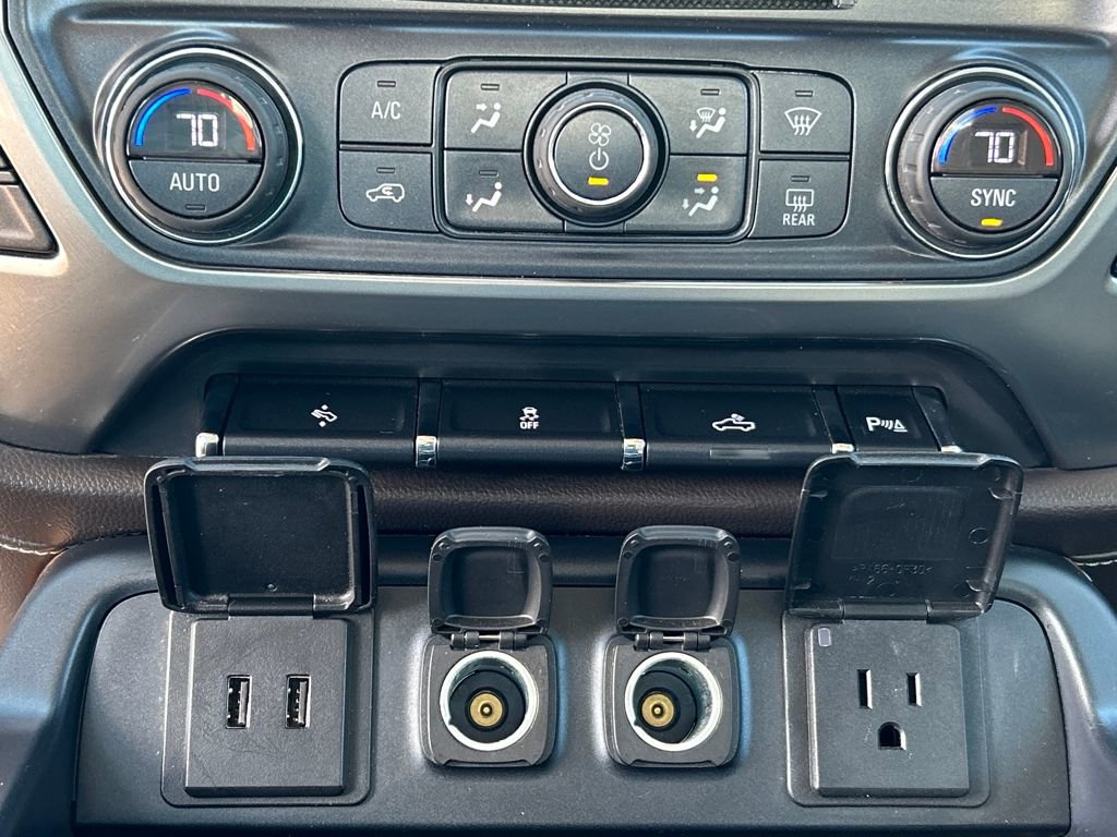 Used 2017 Chevrolet Silverado 1500 LTZ w/ Texas Edition image 15