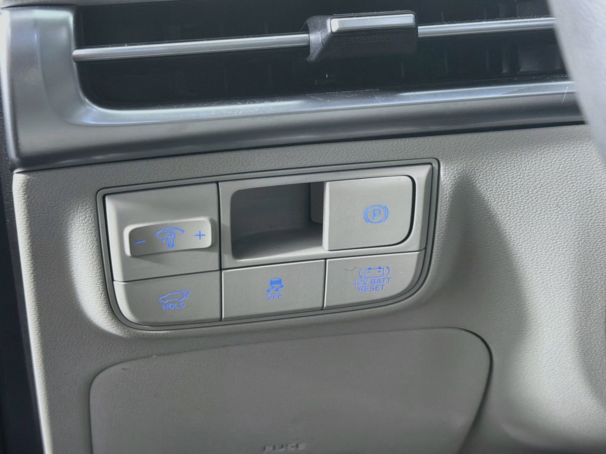 Used 2025 Hyundai Tucson Blue AWD/4WD image 17