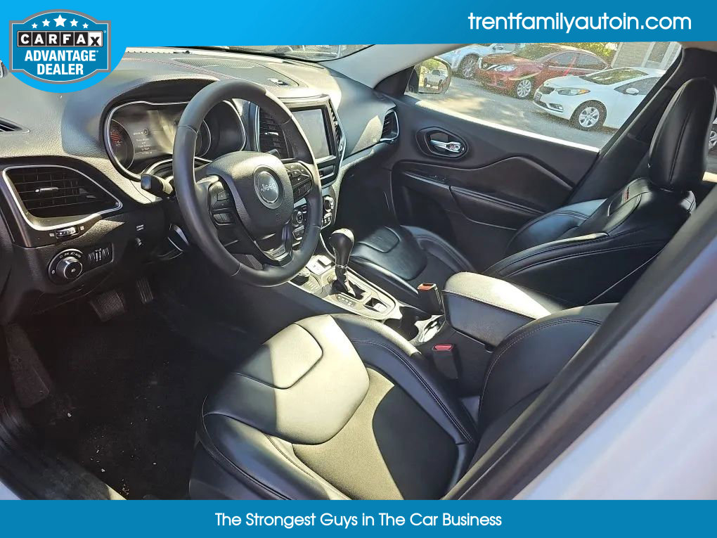 Used 2020 Jeep Cherokee Trailhawk image 31