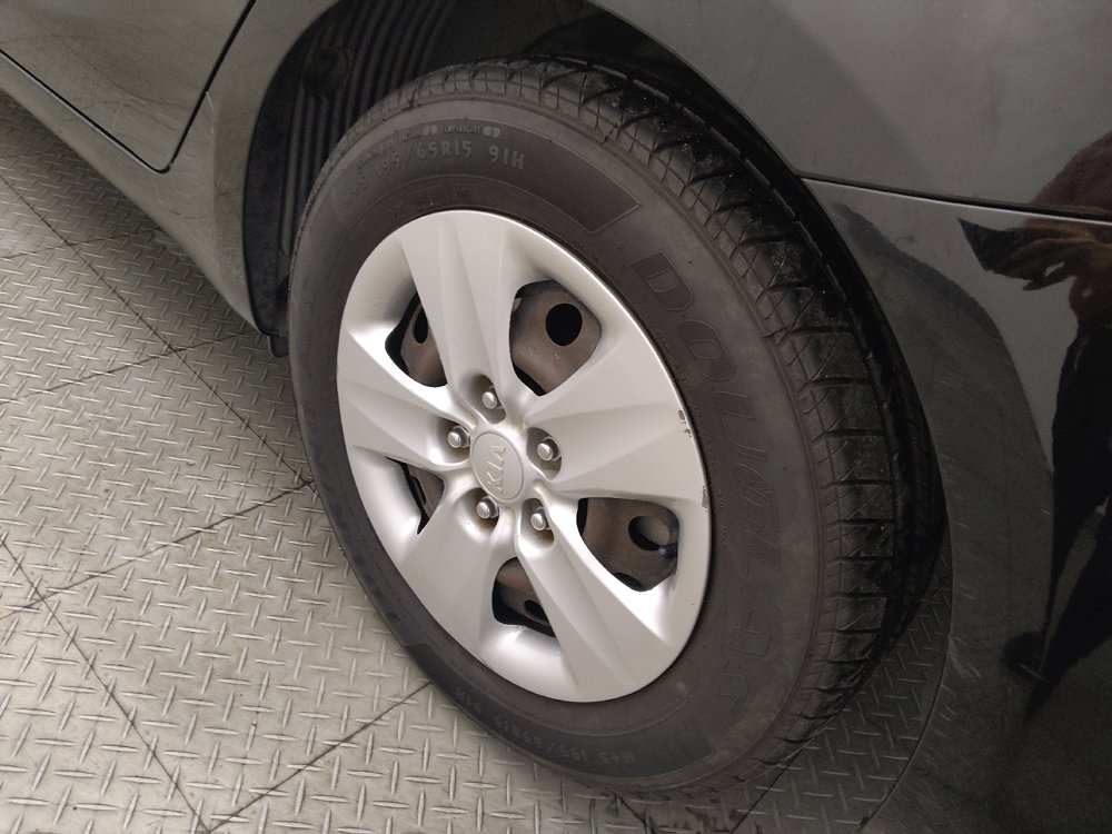 Used 2017 Kia Forte LX FWD image 31