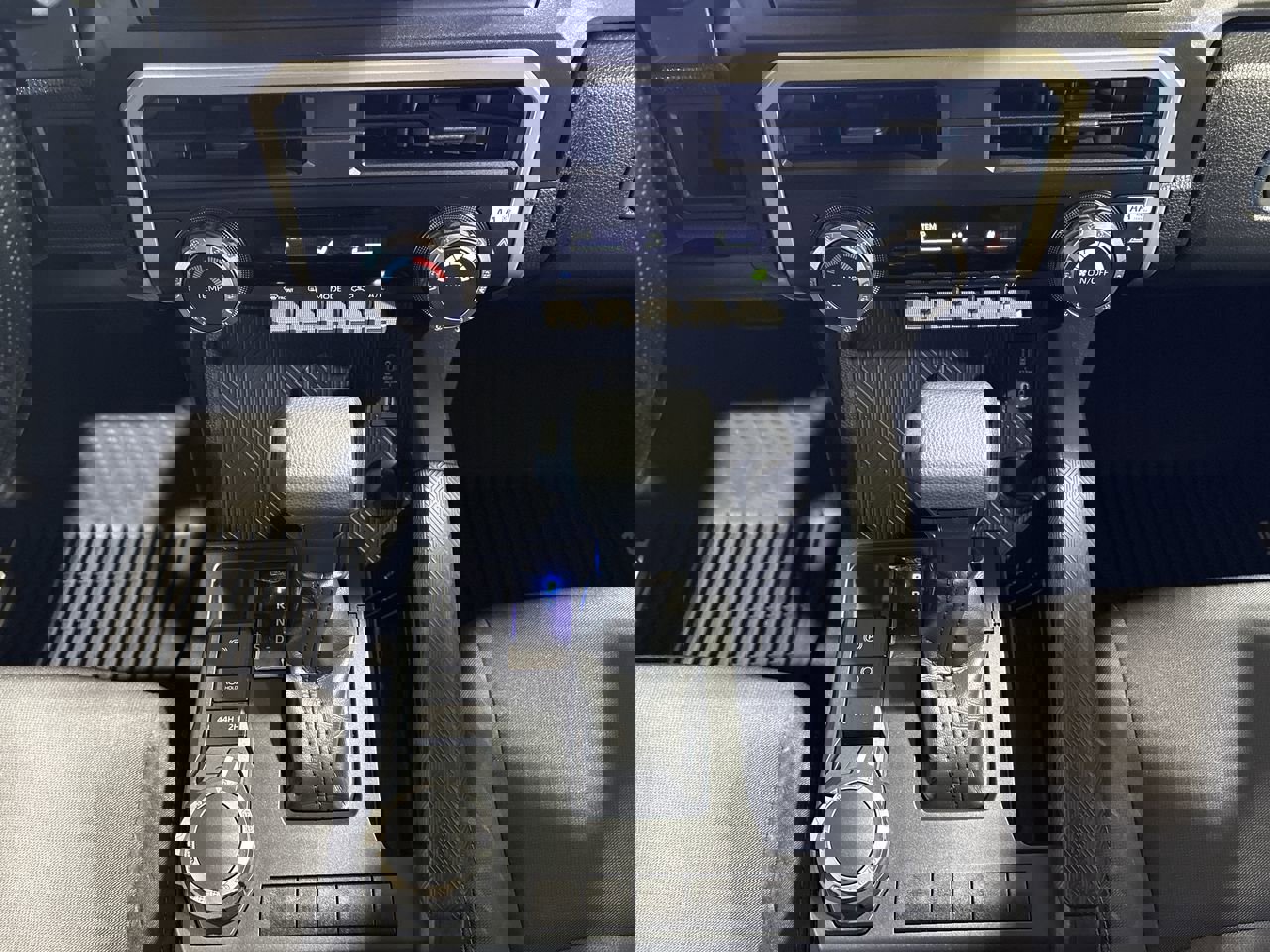 Certified 2025 Toyota Tacoma SR image 21