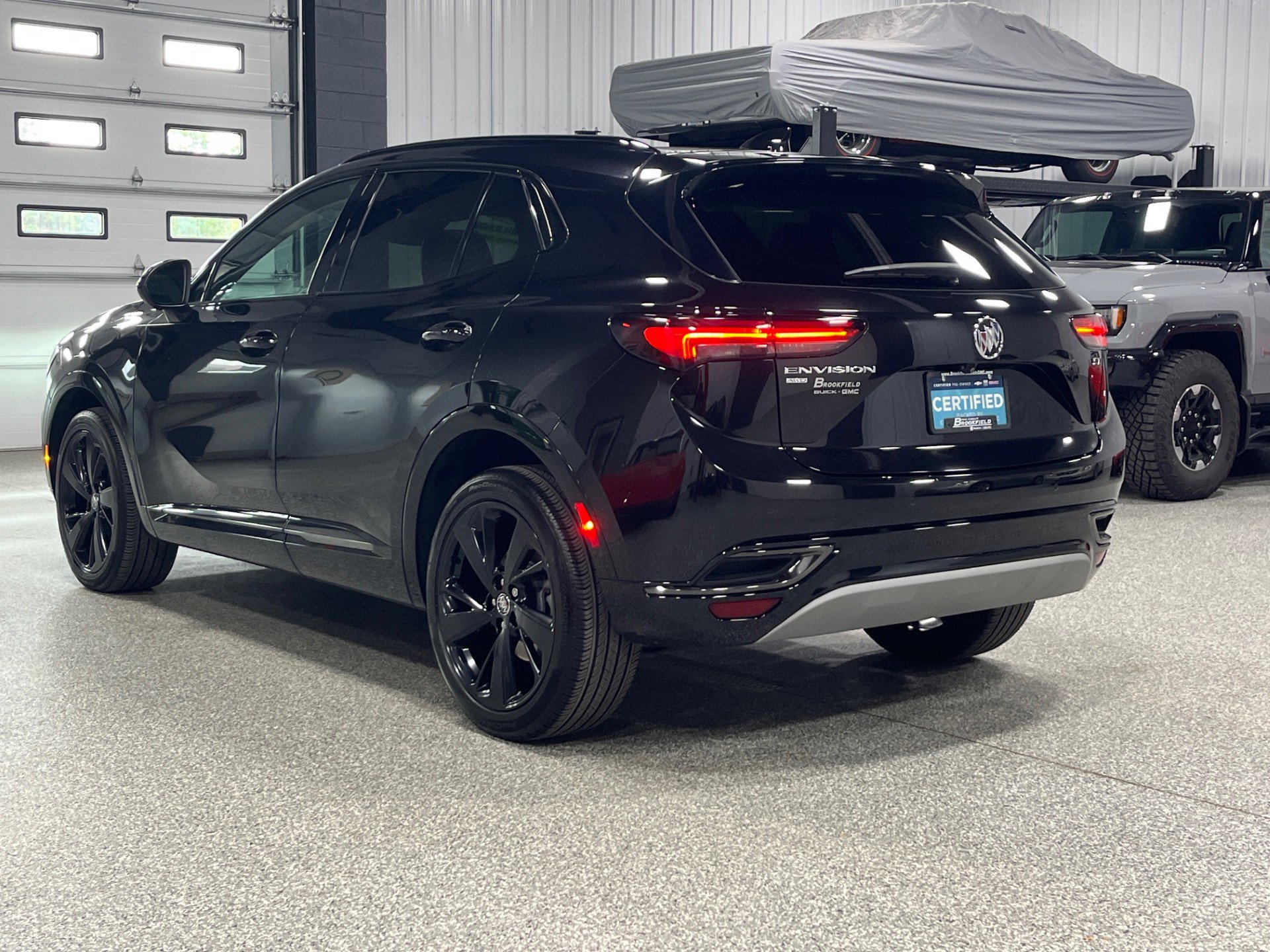 Certified 2023 Buick Envision Essence w/ Technology Package I image 3