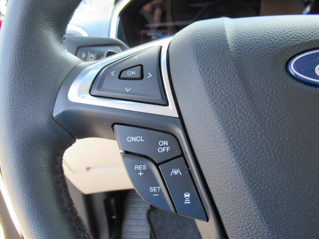 Used 2019 Ford Edge Titanium w/ Equipment Group 301A image 25