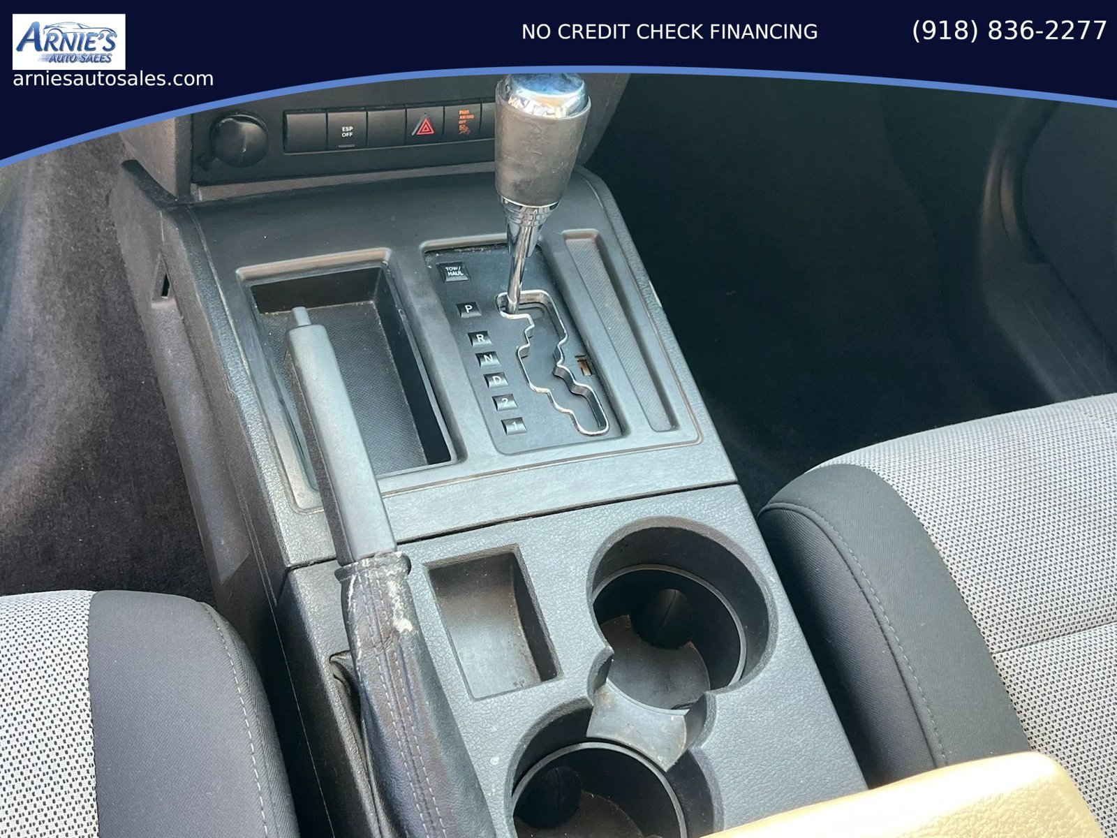 Used 2008 Dodge Nitro SXT RWD image 9
