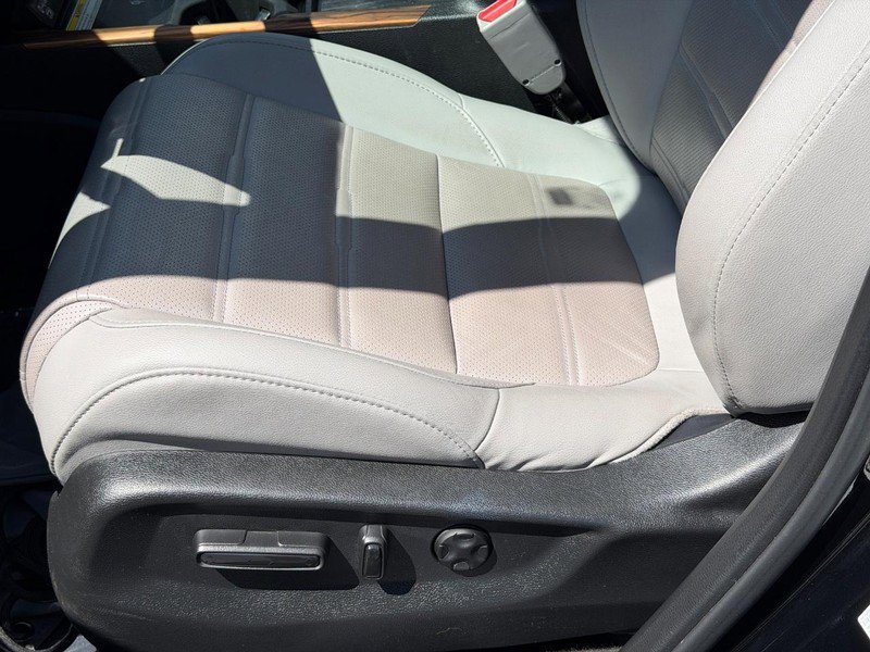 Used 2022 Honda CR-V Touring image 25