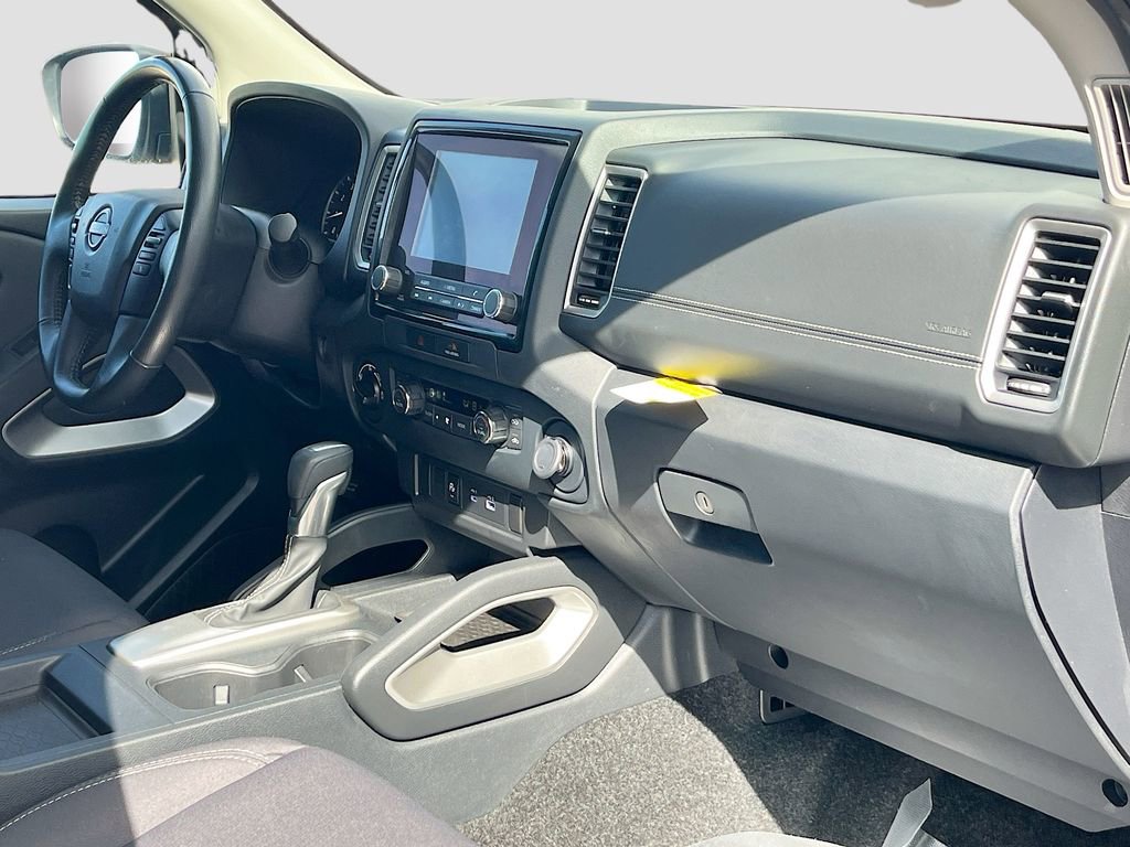 Used 2022 Nissan Frontier SV w/ Technology Package image 28