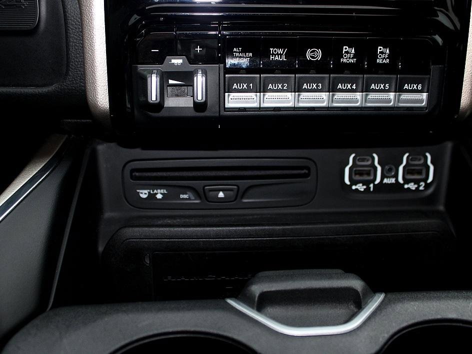 Used 2019 RAM 2500 Laramie image 11