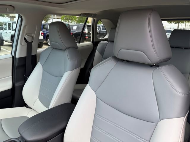 Used 2025 Toyota RAV4 XLE Premium image 11