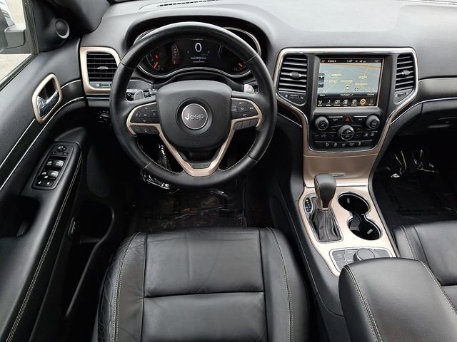 Used 2017 Jeep Grand Cherokee Limited image 11
