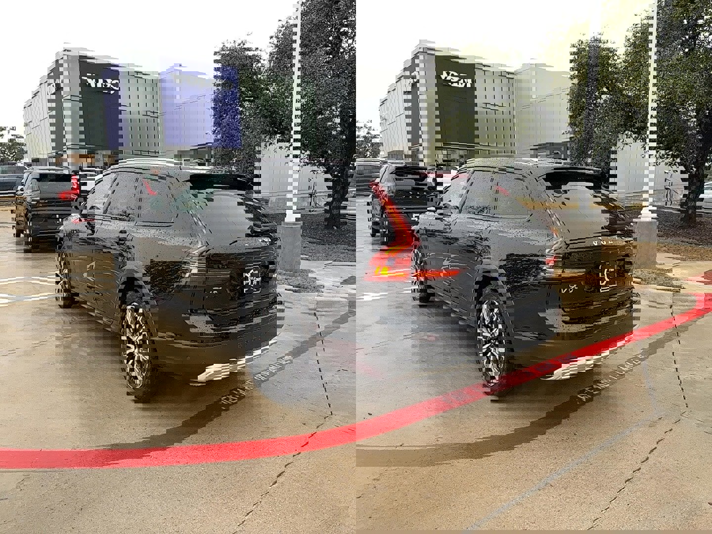 Certified 2023 Volvo V90 B6 Cross Country Plus image 4